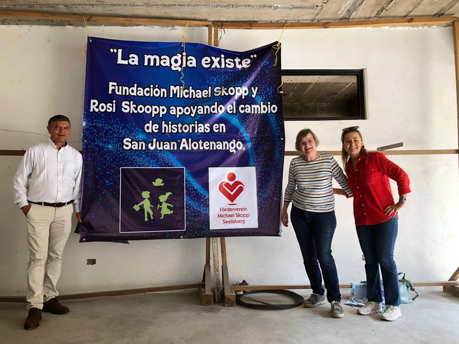 &bdquo;Julio, Rosi Skopp (Stiftung Michael Skopp) und unsere Bel,  &ndash; verl&auml;ssliche Partner, die Bildung in San Juan Alotenango voranbringen.&ldquo;